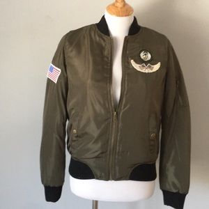 Ladies military style bomber with fur lining